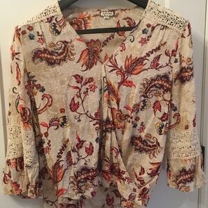 Eyeshadow Cream Floral Paisley Blouse with Lace Size Medium